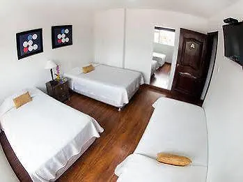 Hotel Estadio 63C Bogota 3*,
